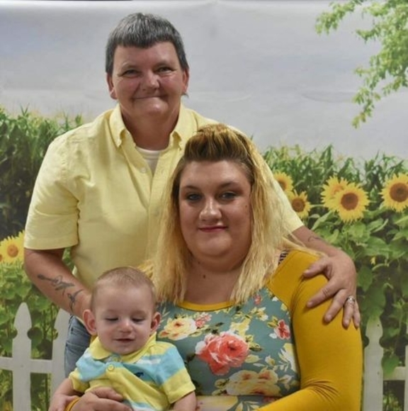 Meet your Posher, Vic n alice - Picture 1 of 1